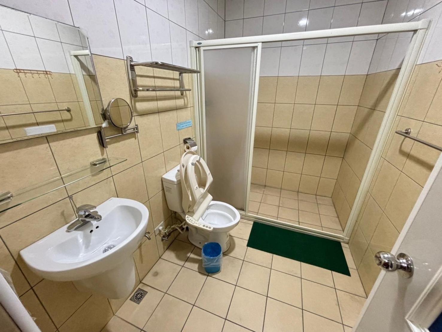 Luyu Homestay Луканг Екстериор снимка